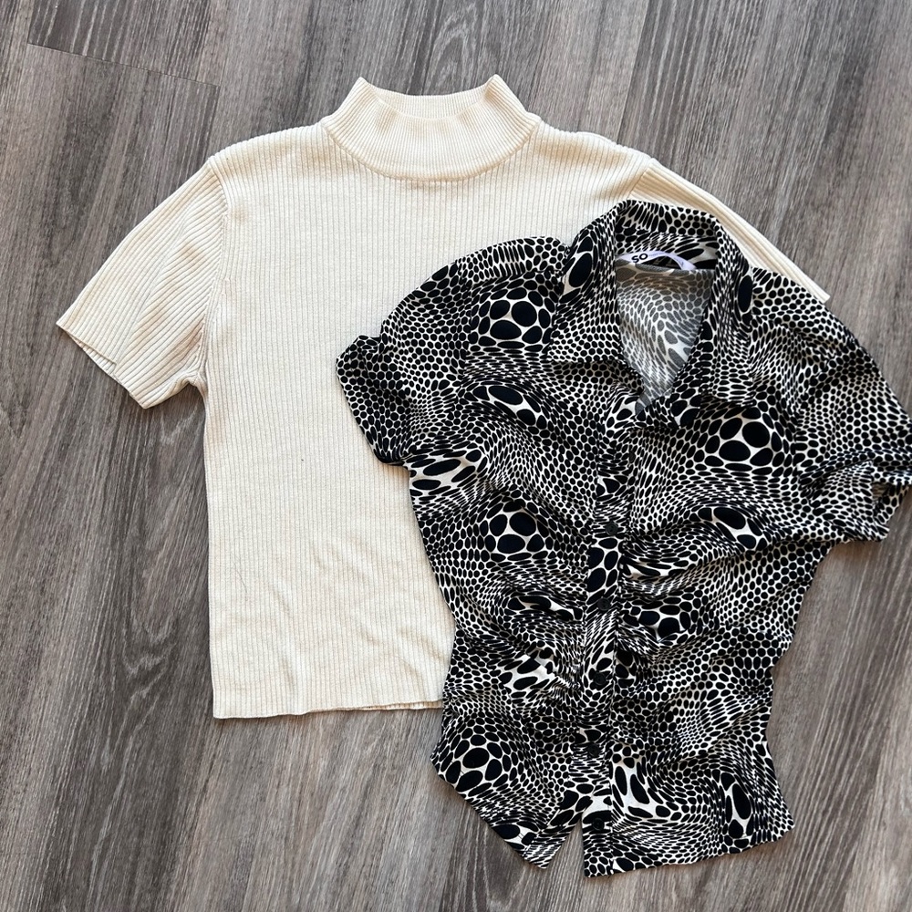 Women’s size small 2 top bundle